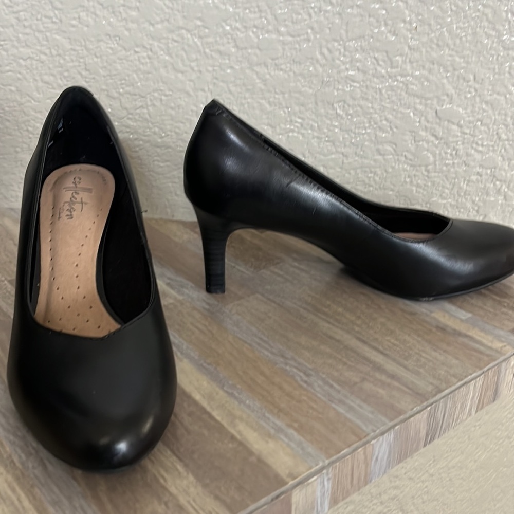 Clark black ultimate comfort leather pumps